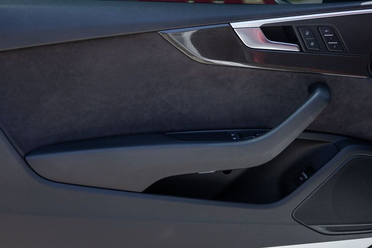 Audi S5 TFSI quattro 3.0L