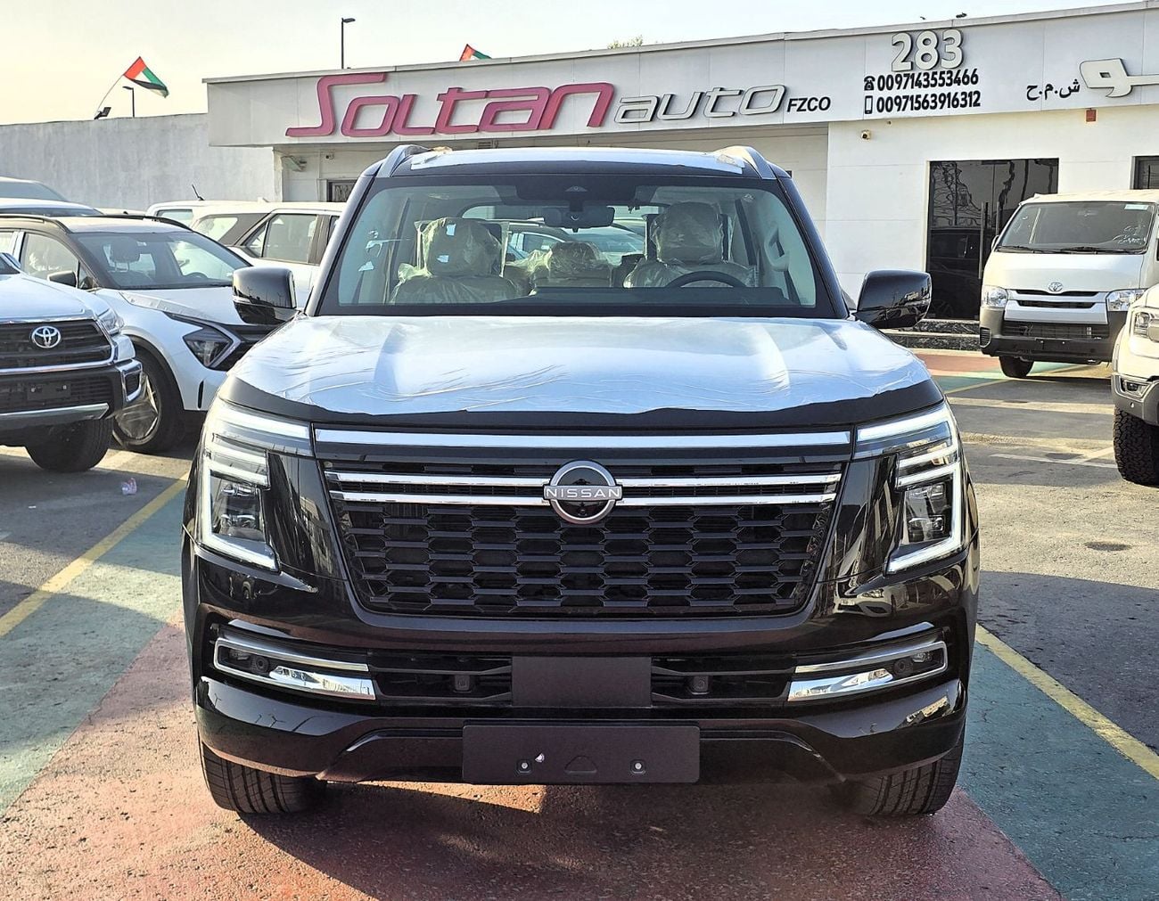 Nissan Patrol LE PLATINUM CITY Nissan patrol platinum full option 3.5l T A/T V6  4WD Gcc black color inside beige