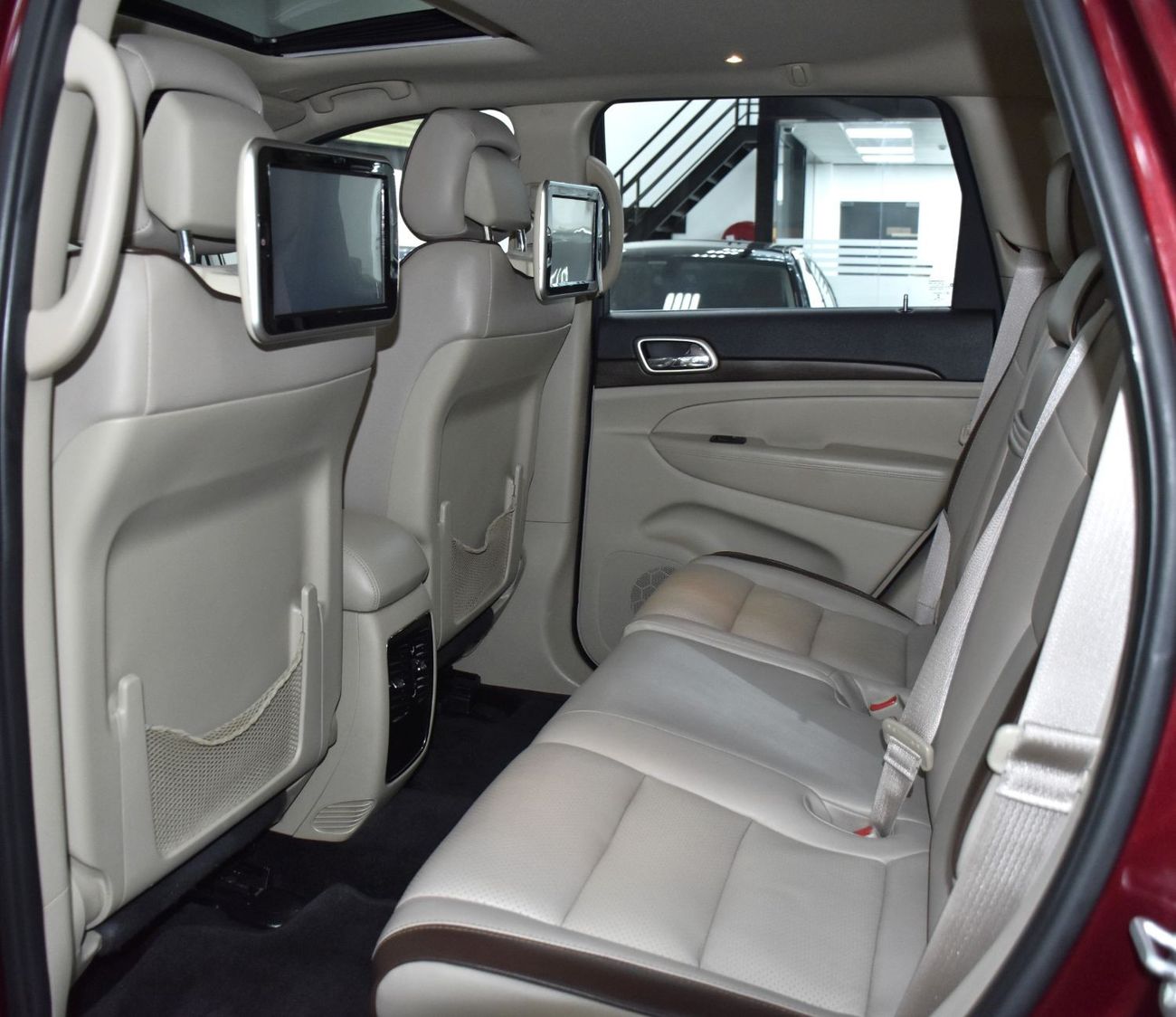 Jeep Grand Cherokee EXCELLENT DEAL for our Jeep Grand Cherokee 4WD ( 2017 Model ) in Burgundy Color GCC Specs