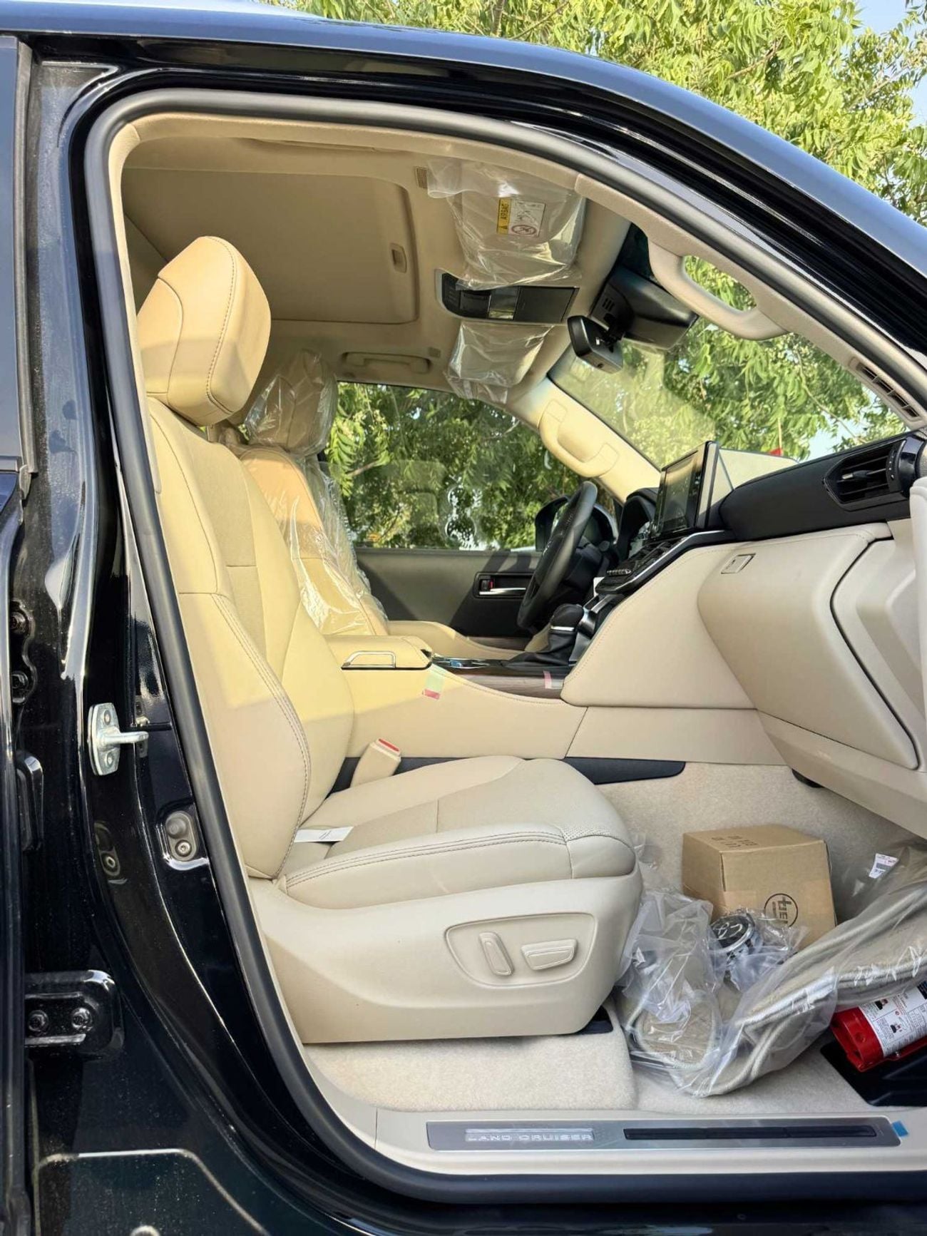 تويوتا لاند كروزر GXR HIGH OPTN 4.0L PETROL V6 OMAN SPECS /RADAR /360 CAMERA | SOFT CLOSE DOOR | CODE#GXR4OM