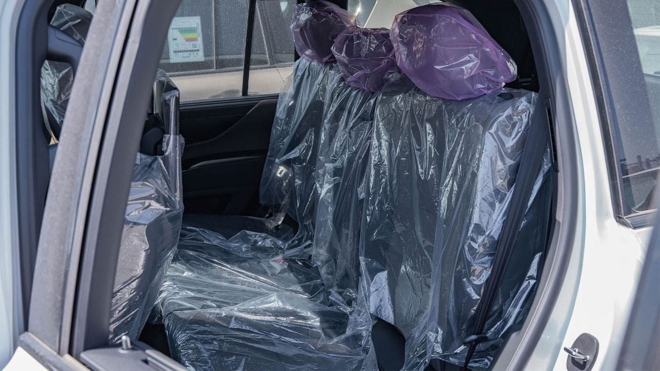 Lexus LX 600 2025 Lexus LX 600 Overtrail 3.5L AT Petrol (White)