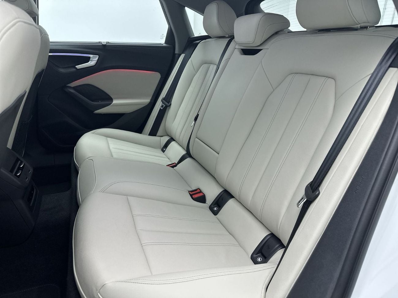 أودي A5 A5 Sedan TFSI 204hp (Ref# 24242)