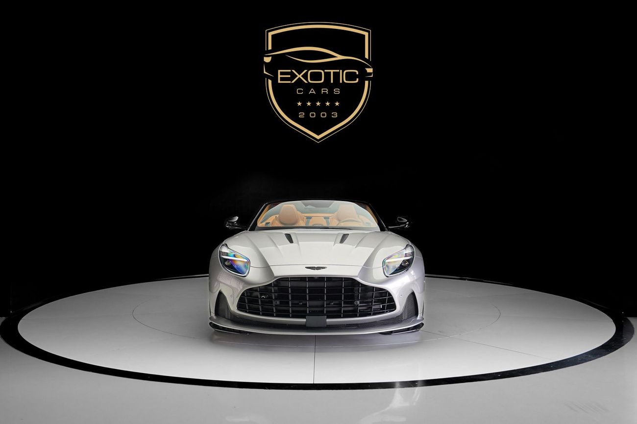 أستون مارتن DB12 VOLANTE V8