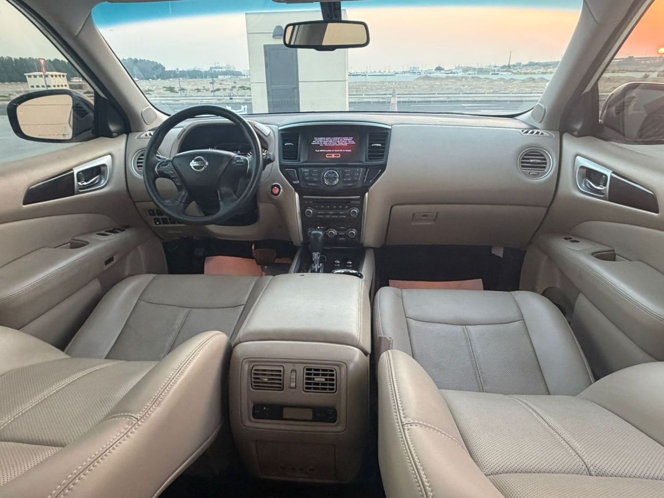 Nissan Pathfinder SL 3.5L (260 HP) 4WD Excellent condition inside and outside