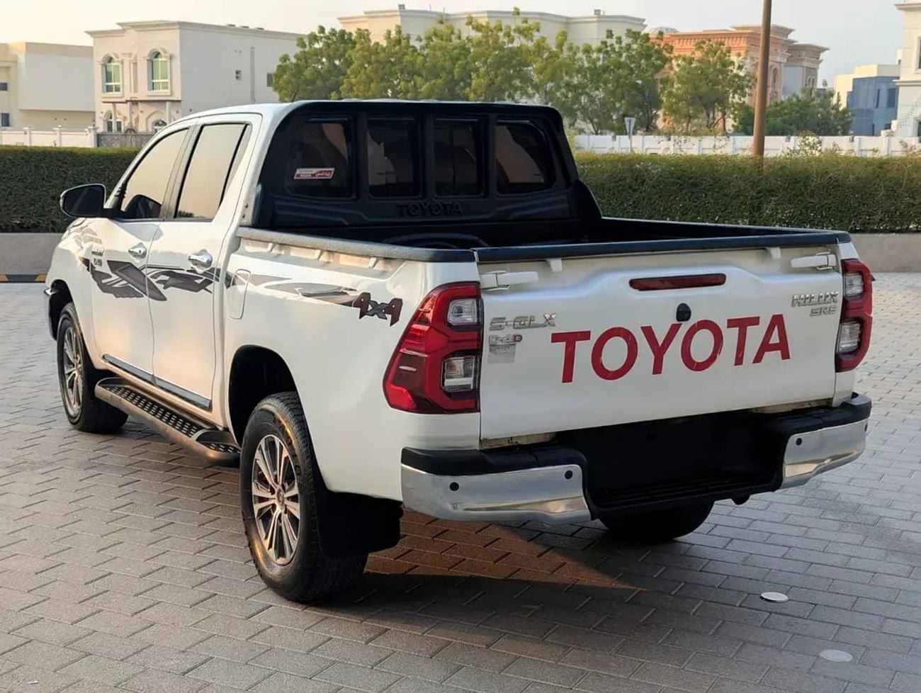 Toyota Hilux SGLX SR5  2021 Diesel 2.4L— GCC | Full Option