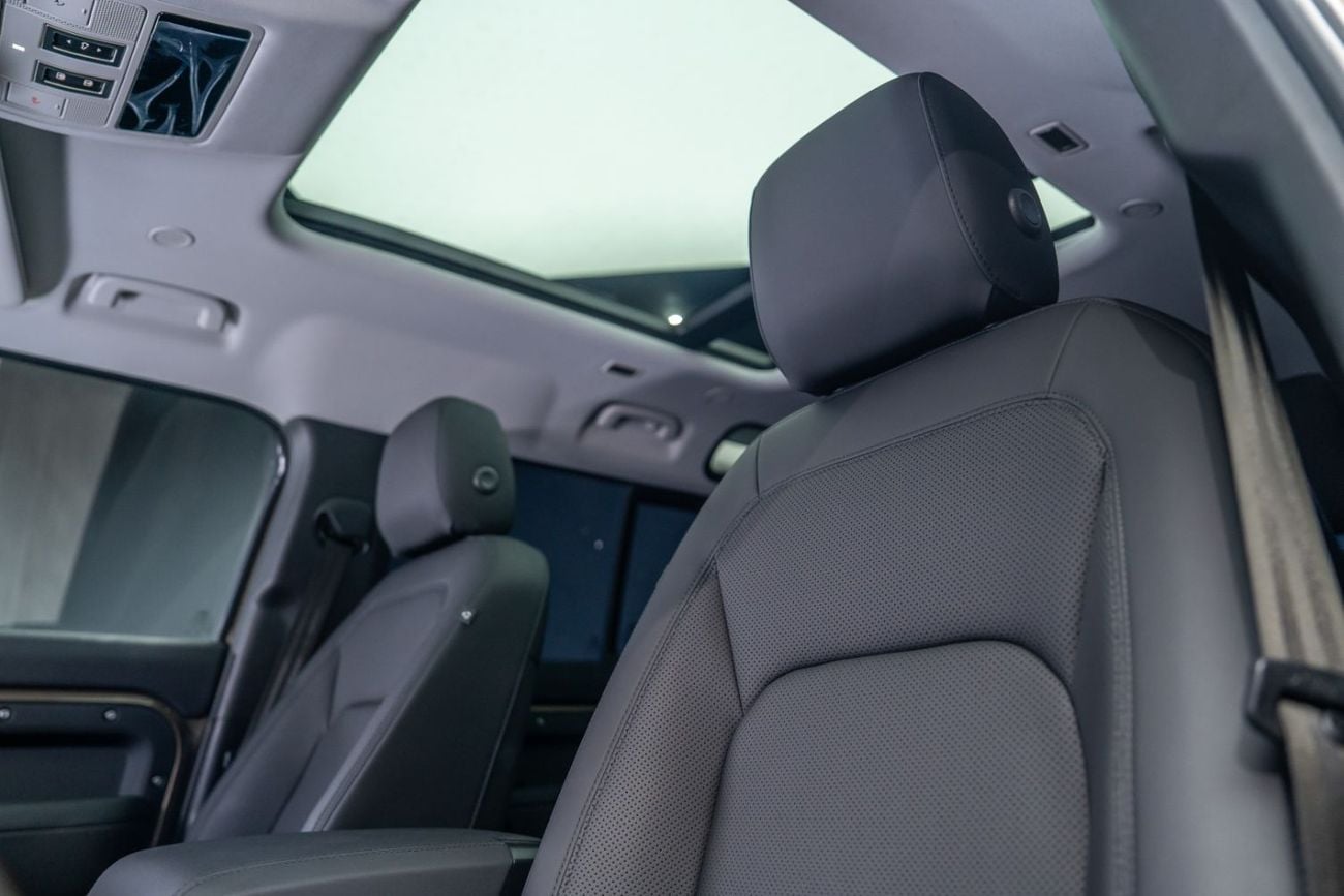 لاند روفر ديفندر P300 110 SE 2.0L (5 Seater)