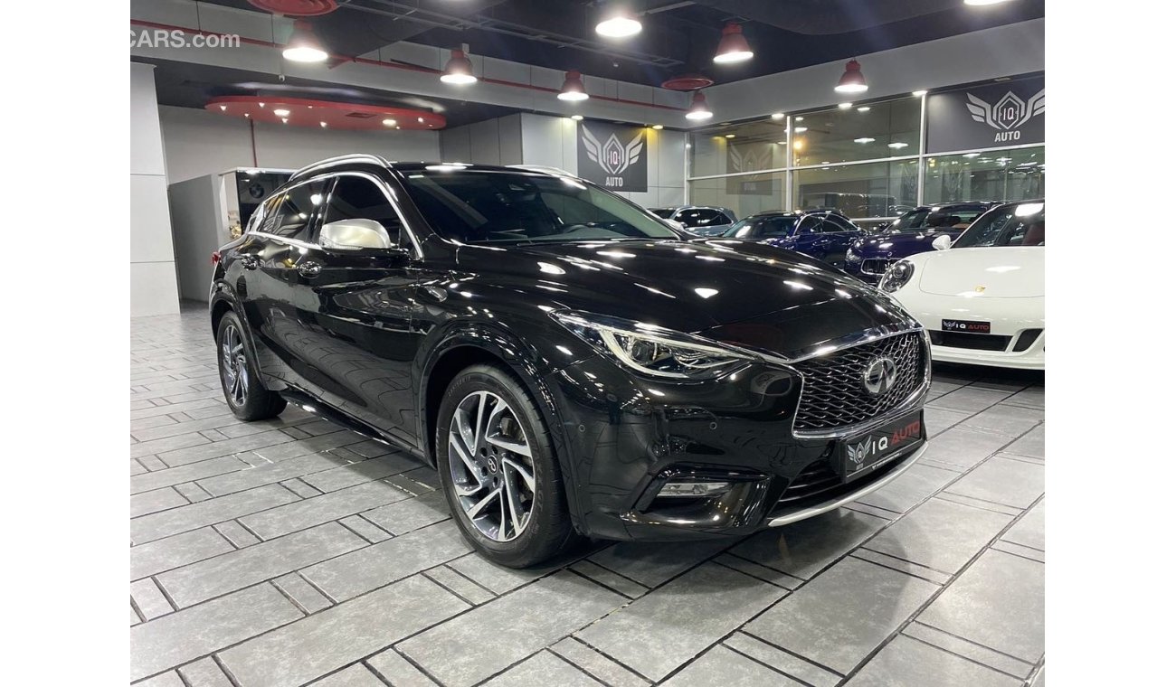 إنفينيتي Q 30