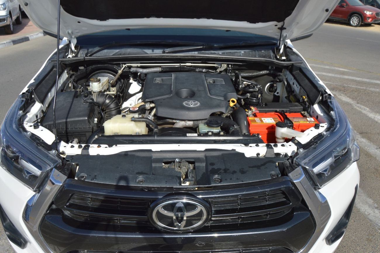 تويوتا هيلوكس DLS Double Cabin  Right Hand Drive  Year: 2020 Engine:  2.8L/ V4