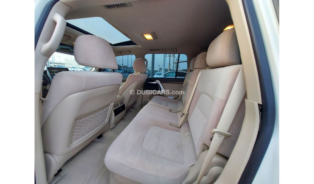 Toyota Land Cruiser GXR1