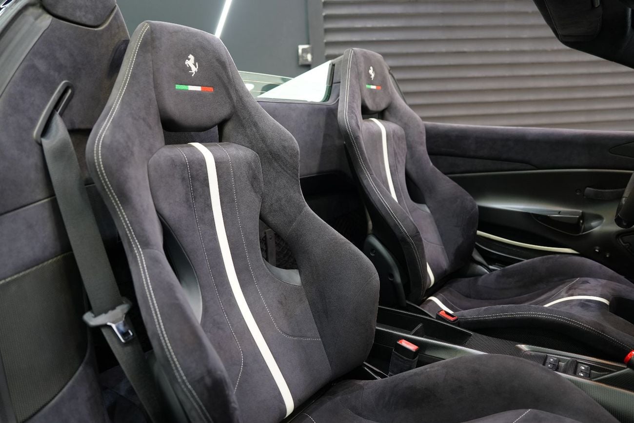 فيراري 488 بيستا سبايدر Atelier Ferrari, Apple CarPlay, JBL Audio, Special Exterior Carbon Pack, Al Tayer Warranty + Service