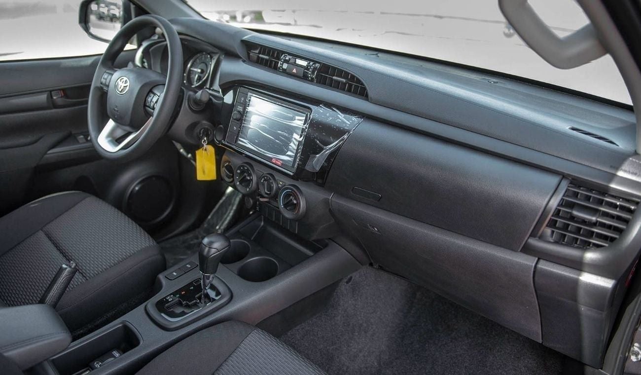 تويوتا هيلوكس TOYOTA HILUX 2.4L MID OPTION A/T MY2025 FOR EXPORT