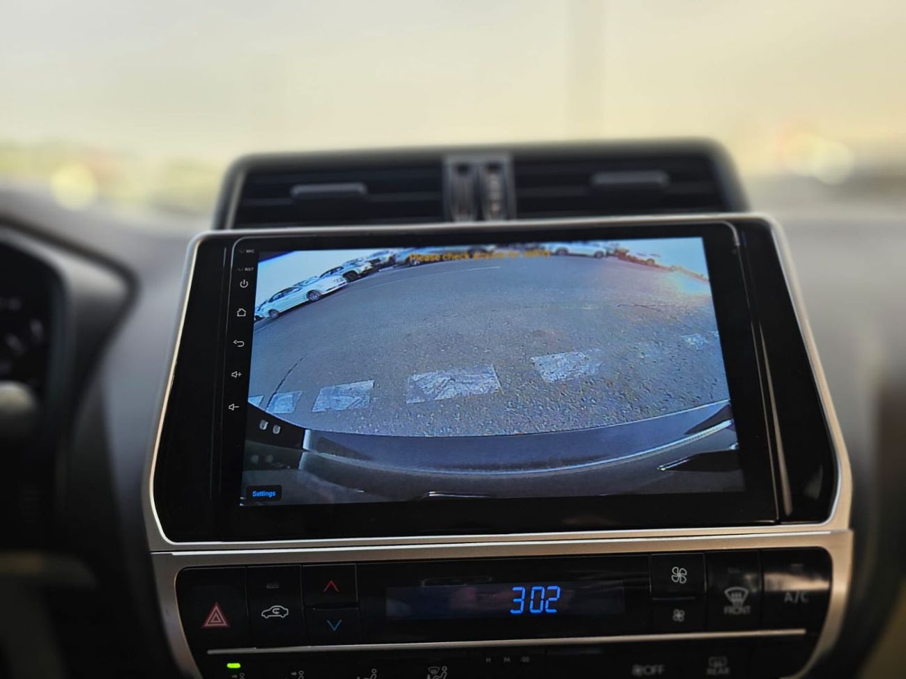 Toyota Prado Toyota prado 2019Model 2.7 v4 AWD 4x4 petrol engine Colour Black Transmission Automatic Interior.Beg