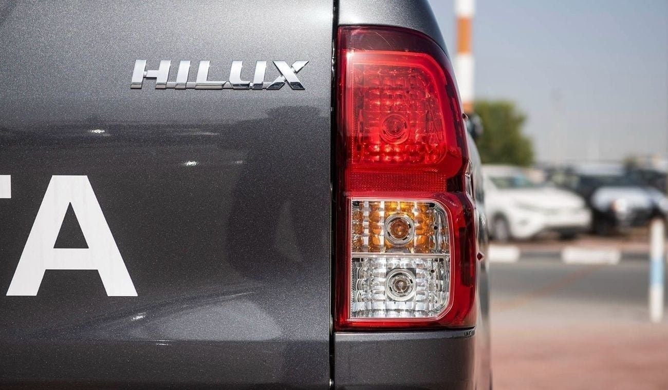تويوتا هيلوكس TOYOTA HILUX 2.4L MID OPTION A/T MY2025 FOR EXPORT