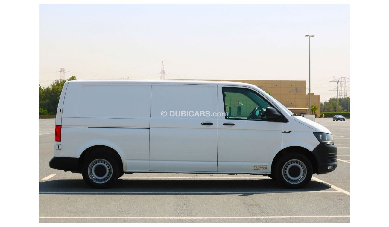 Volkswagen T5 Transporter 2017 | Volkswagen Transporter TSI | Delivery Van | PETROL - MANUAL | GCC SPECS - EXCELLENT CONDITION