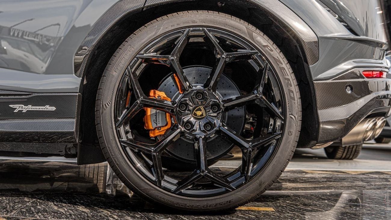 لامبورغيني اوروس 2024 Lamborghini Urus Performante | 4.0L Twin-Turbo V8 | 666 CV | 4,000 KM | Dealer Warranty