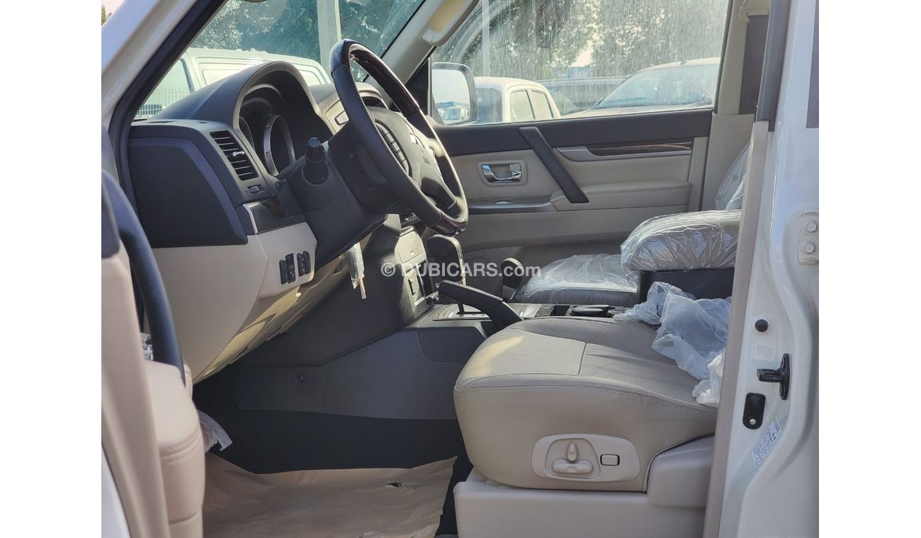 Mitsubishi Pajero Mitsubishi Pajero GLS 2022 Model White/beige 3.8L Petrol