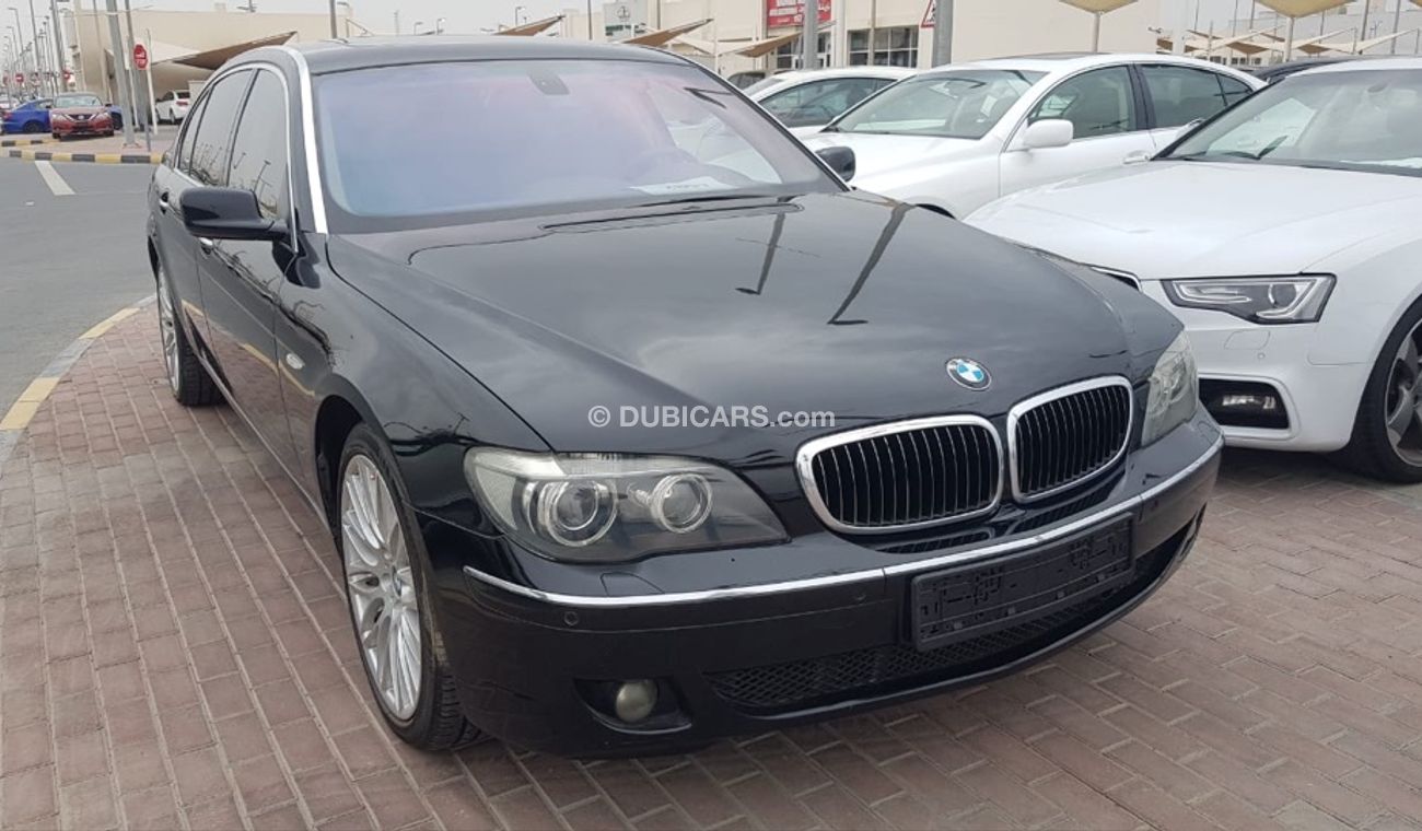 BMW 750Li Bmw 750 model 2007 GCC car prefect condition full service full option low mileage