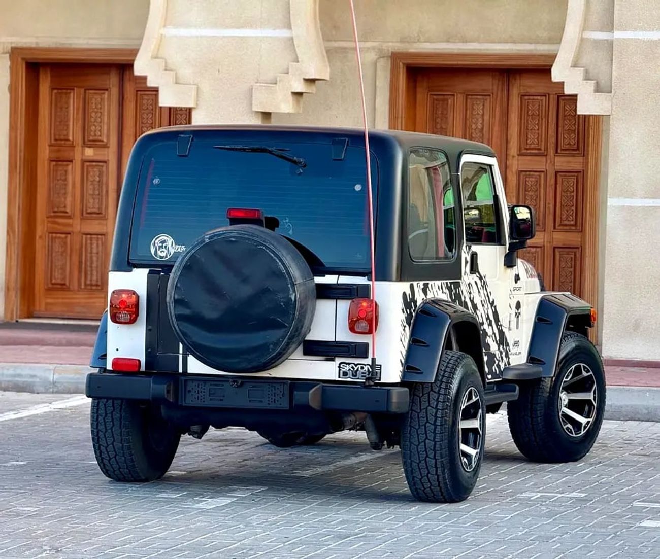 Jeep Wrangler SPORT GCC Specs جير عادي