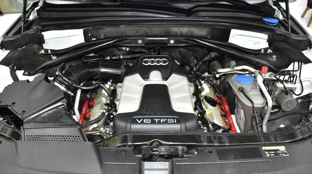 أودي Q5 EXCELLENT DEAL for our Audi Q5 S-Line 45TFSi Quattro ( 2016 Model ) in White Color GCC Specs