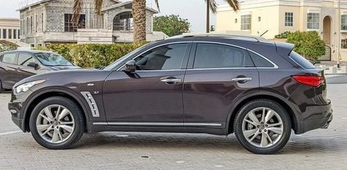 Infiniti QX70