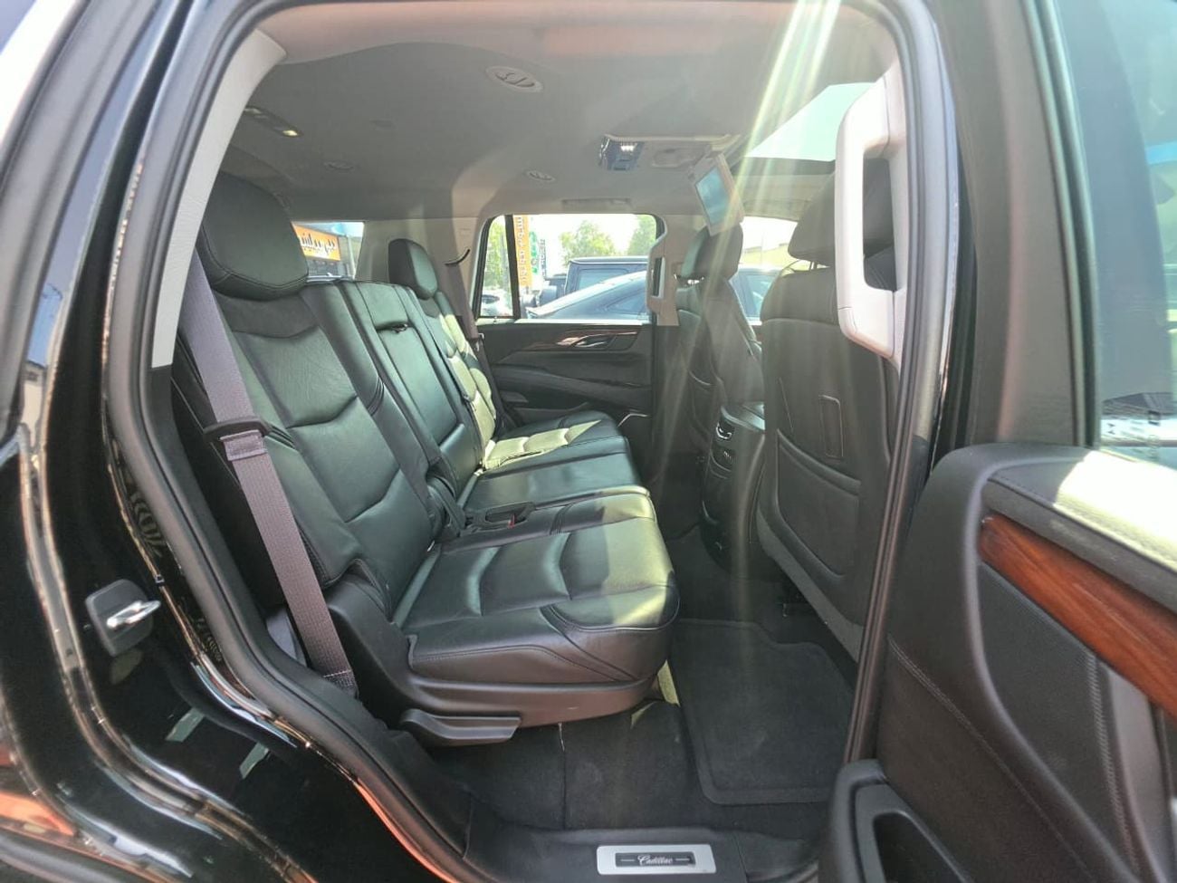 كاديلاك إسكالاد Premium Luxury 6.2L