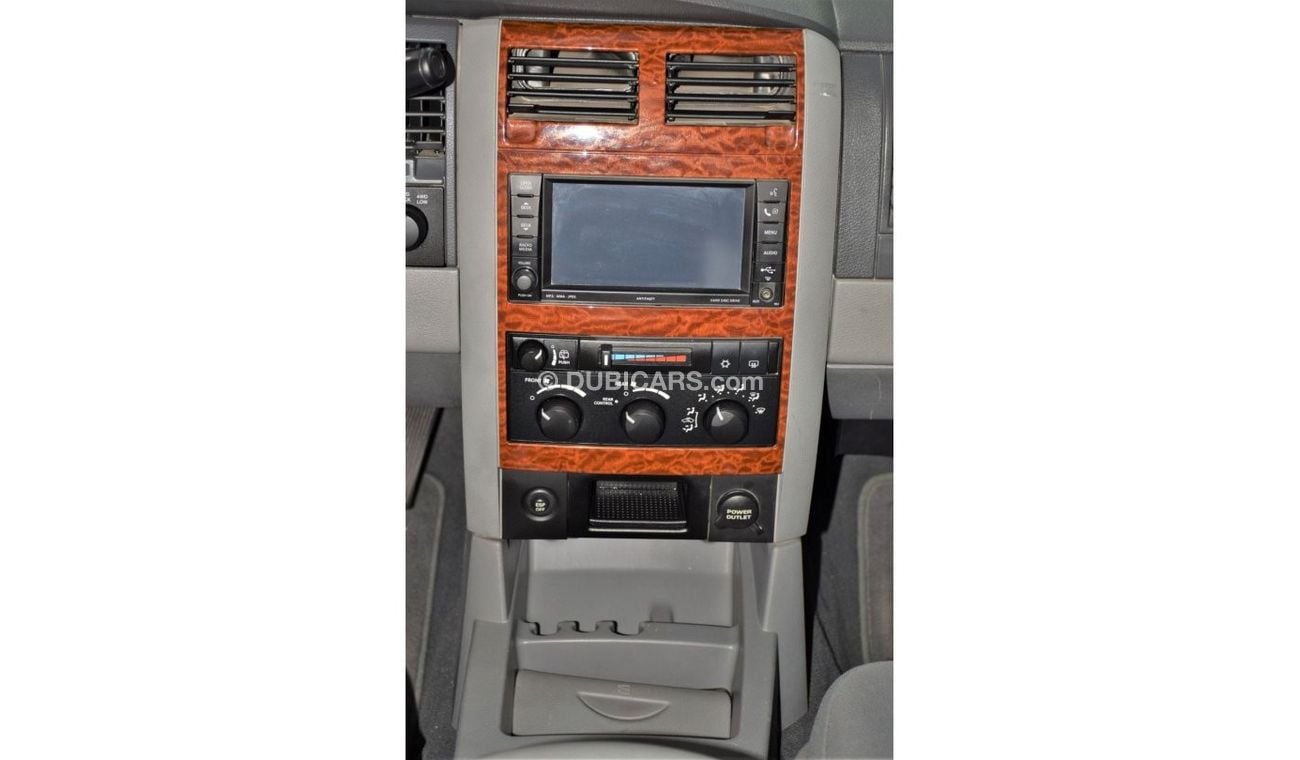 Dodge Durango EXCELLENT DEAL for our Dodge Durango SLT 2009 Model!! in White Color! GCC Specs