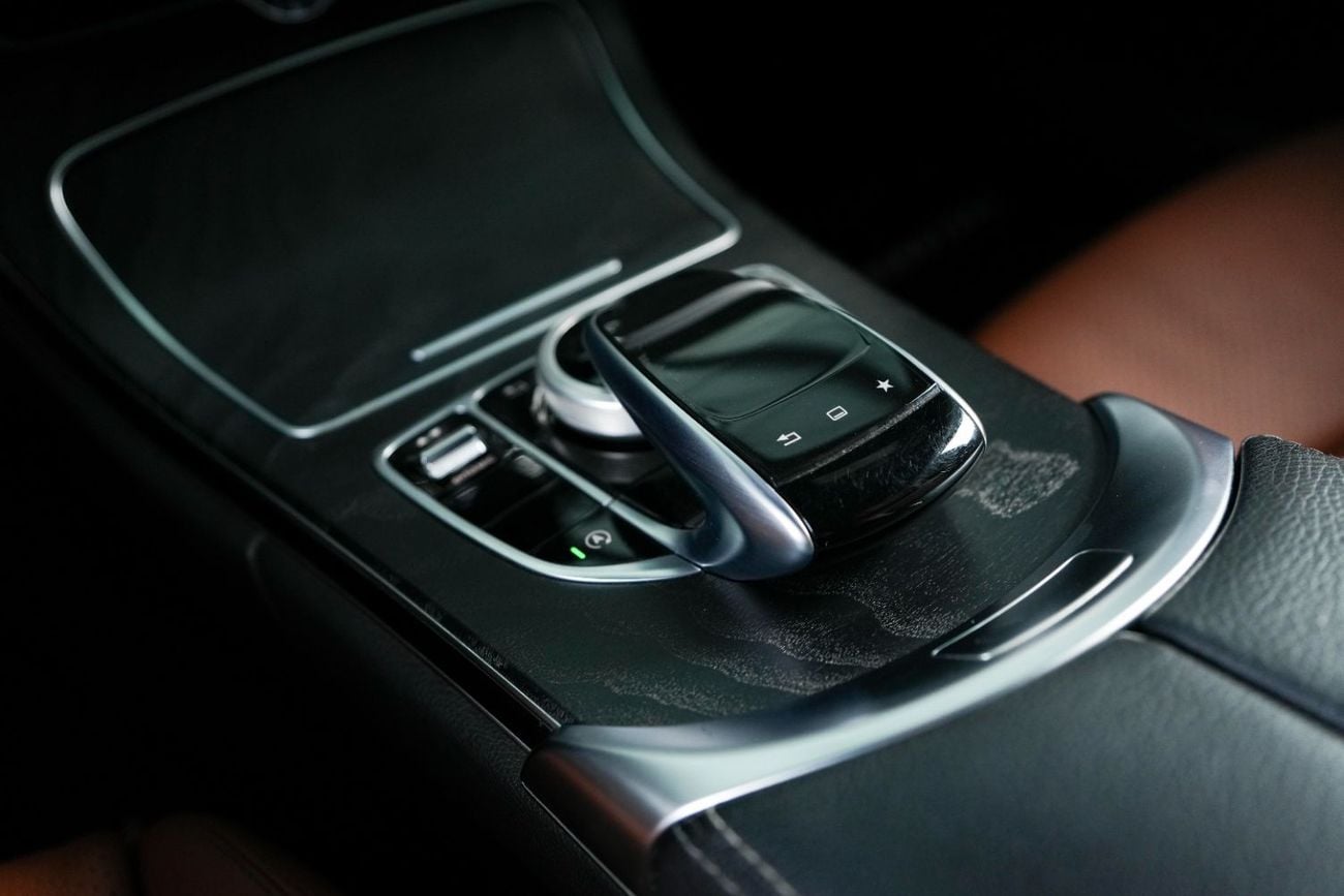 Mercedes Benz C200 AMG Coupe- GCC-Selenite Grey-AMG Body Styling-Panoramic Roof