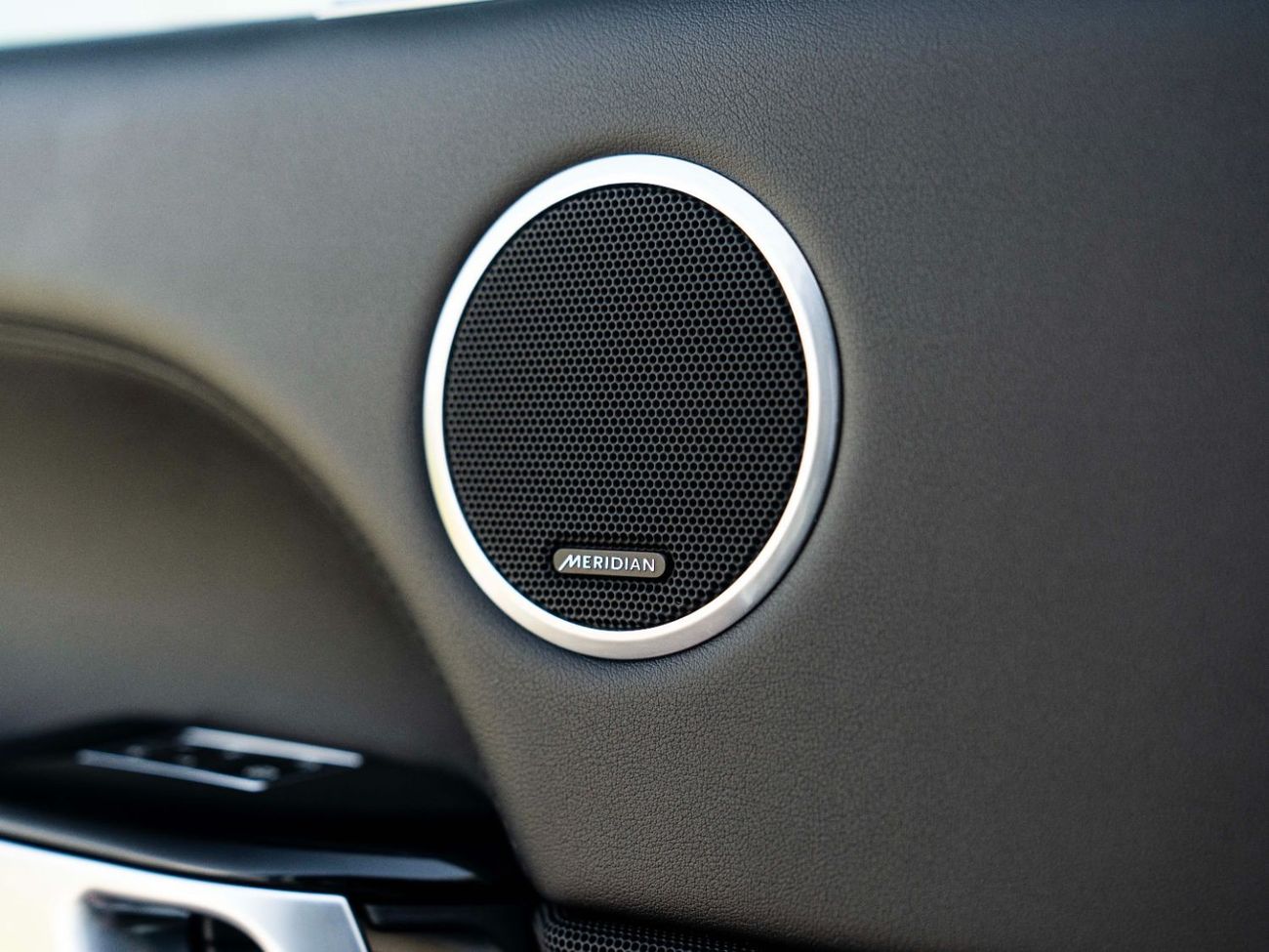 لاند روفر رينج روفر CASH OFFER!!! RANGE ROVER VOGUE HSE 5L V8 AWD LE • GCC SPECS • PRISTINE CONDITION