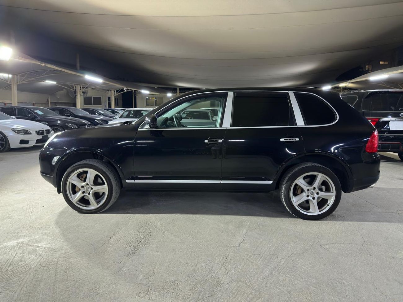 بورش كايان PORSCHE CAYENNE S 2006 | GREY LEATHER INTERIOR | JETT BLACK EXTERIOR | REAR CAMERA