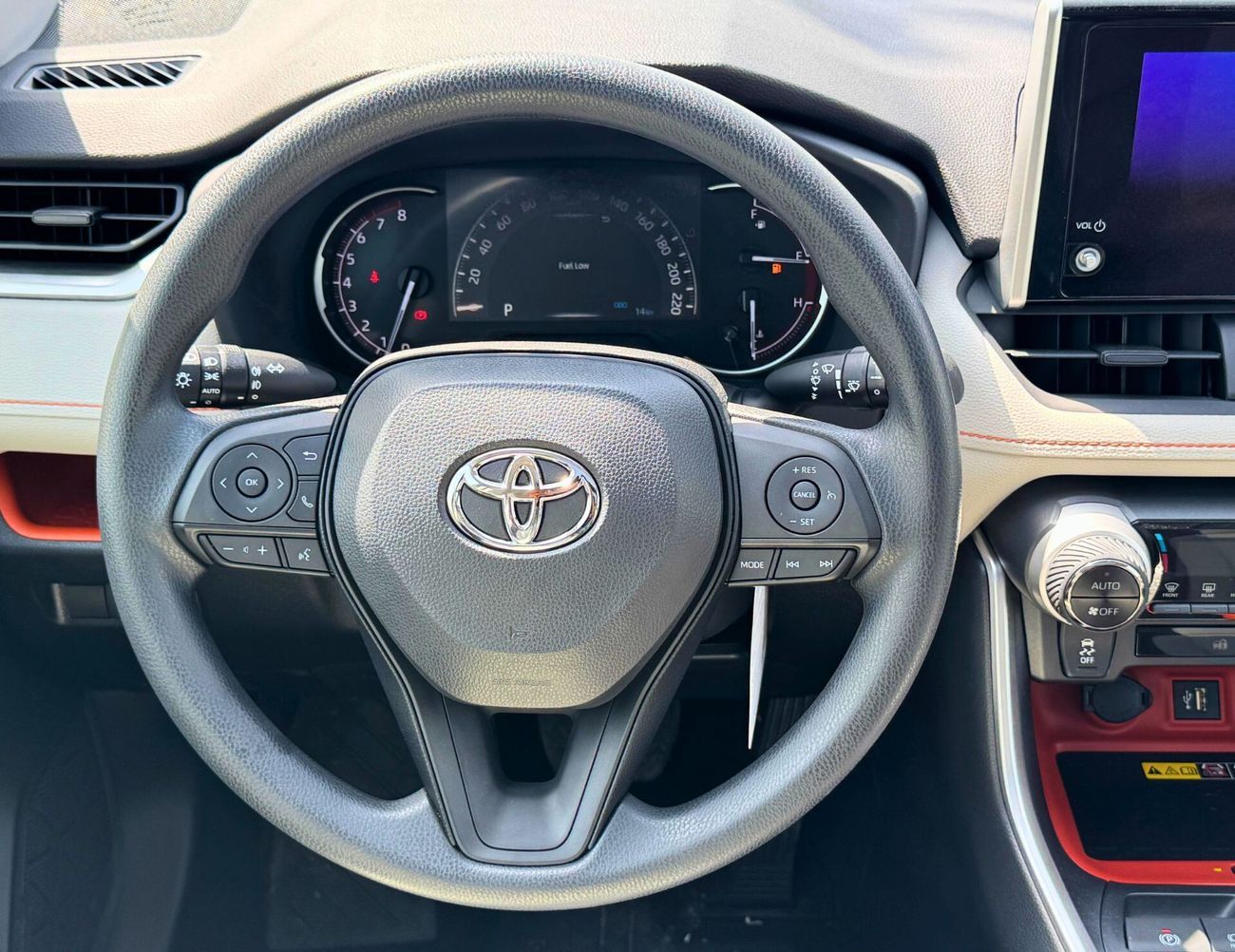 تويوتا راف ٤ Adventure, Full Option 2.5L / 4WD With Panoramic Roof, Driver Power Seat  (CODE #  69054)