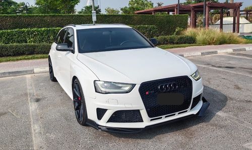 أودي RS4 AVANT
