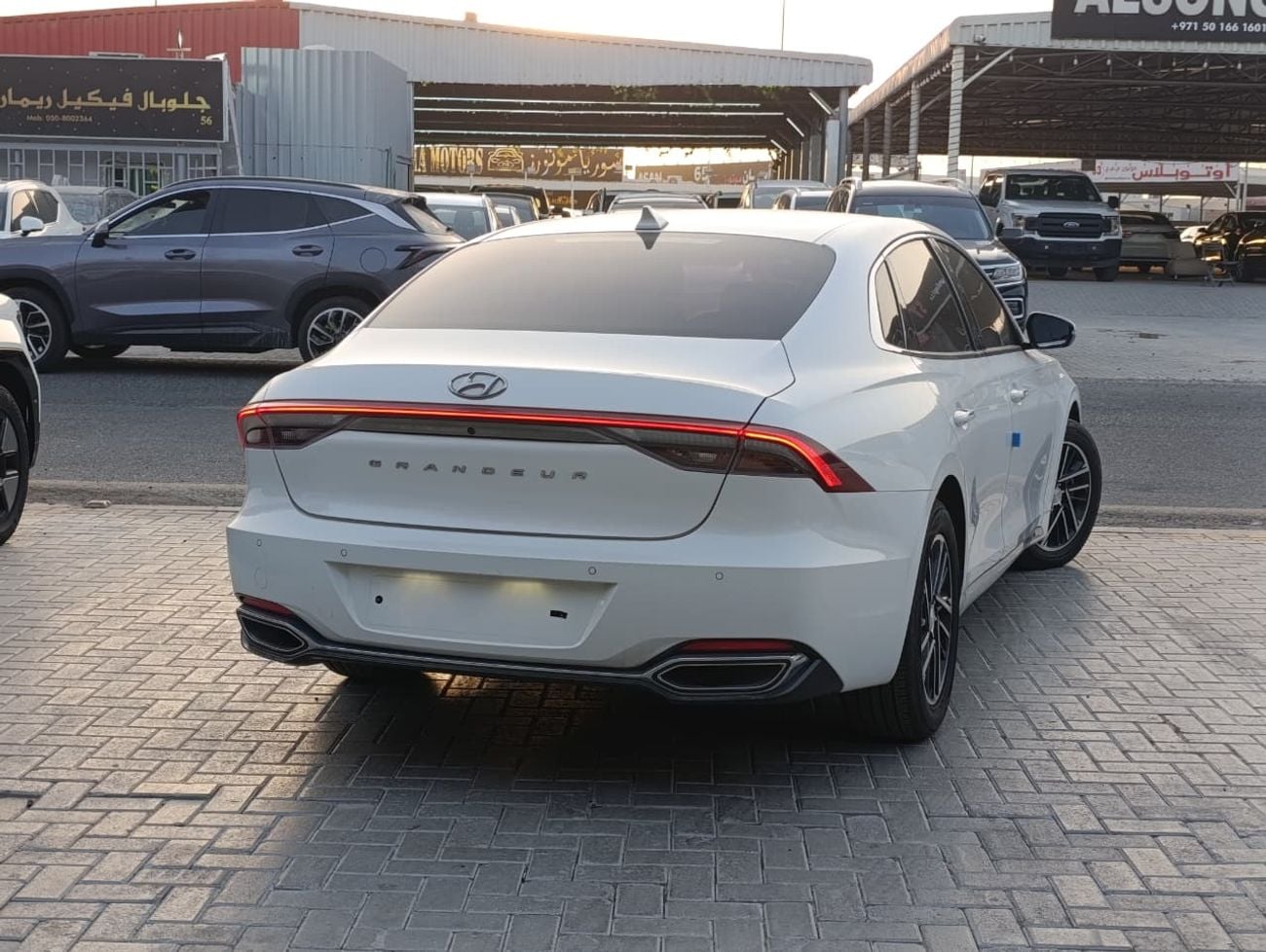 هيونداي جراندور STD (NON GCC)