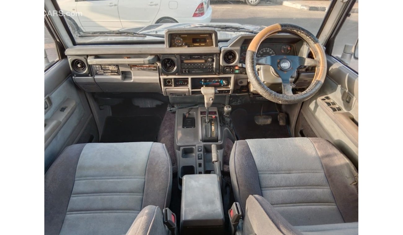 Toyota Land Cruiser Hard Top TOYOTA LAND CRUISER RIGHT HAND DRIVE (PM1305)
