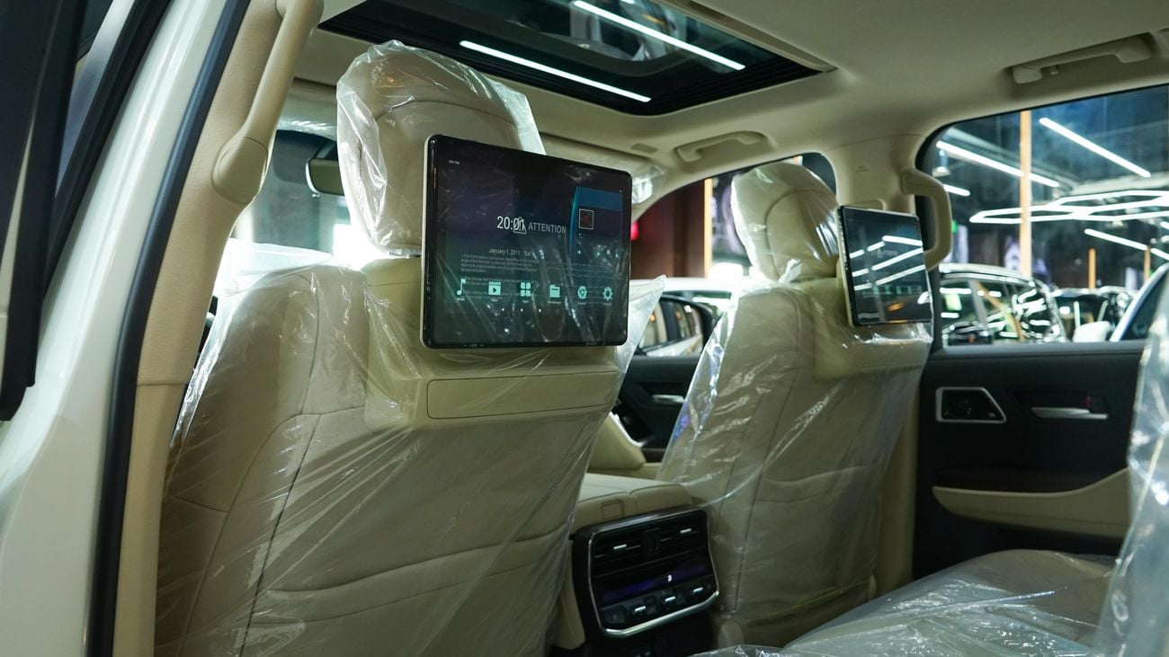 تويوتا لاند كروزر VXR 4.0 L V6