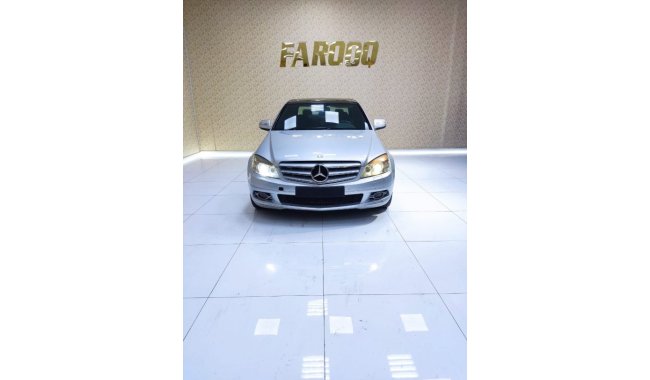 Mercedes-Benz C 280 Mercedes C280 GCC model 2008 in excellent condition inside and outside and with a little walkway ori