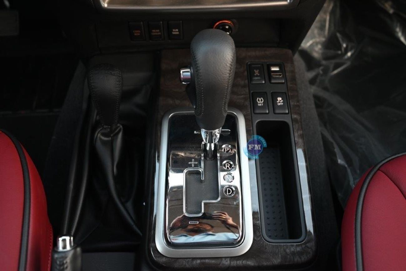 Nissan Patrol Super Safari Patrol Legend 4.8L 4WD 7 Seat Automatic