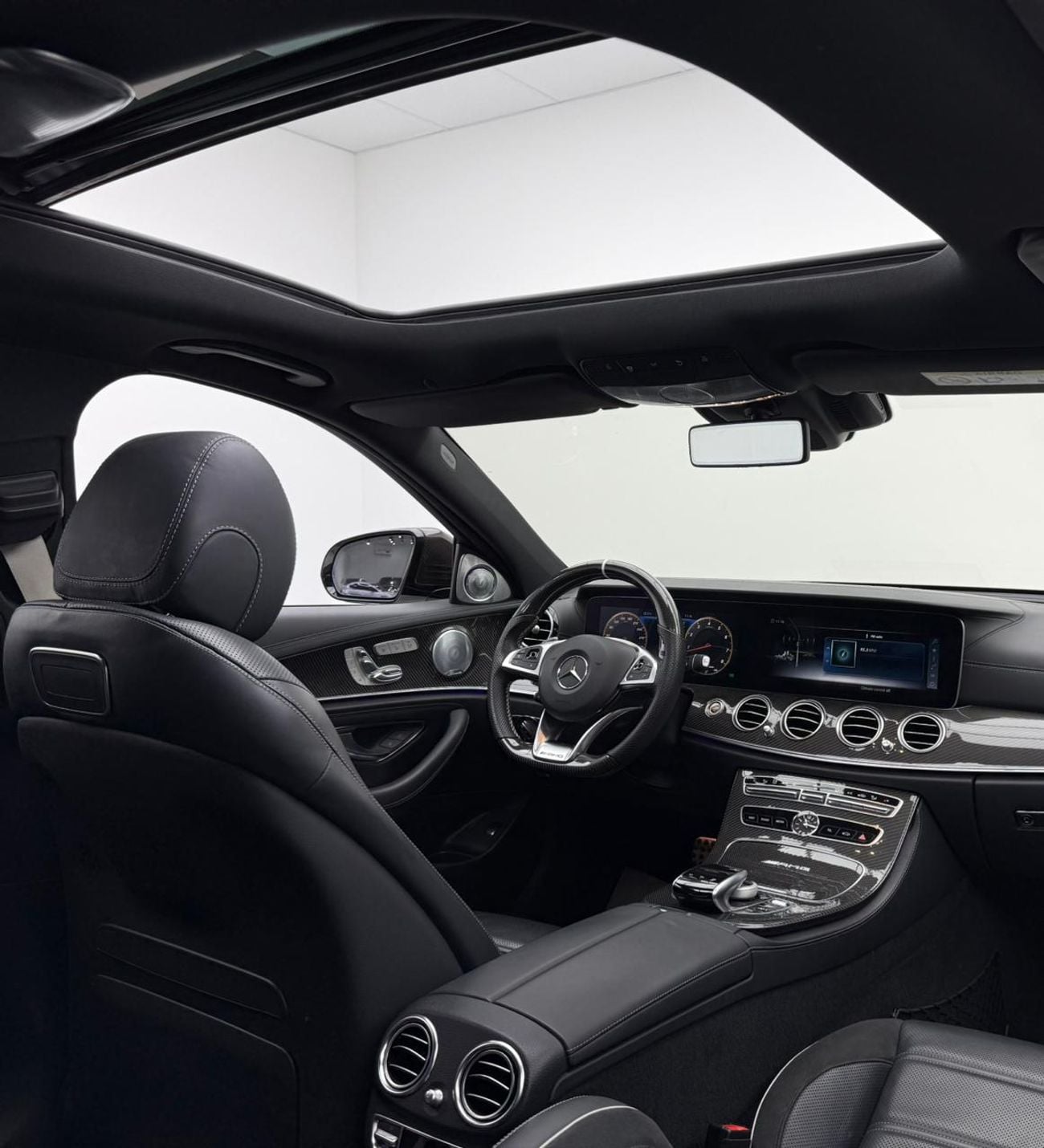 Mercedes-Benz E 63 S AMG 2018 Mercedes Benz E63 S AMG, Full Service History, Carbon Fiber Package, Excellent Condition, GCC