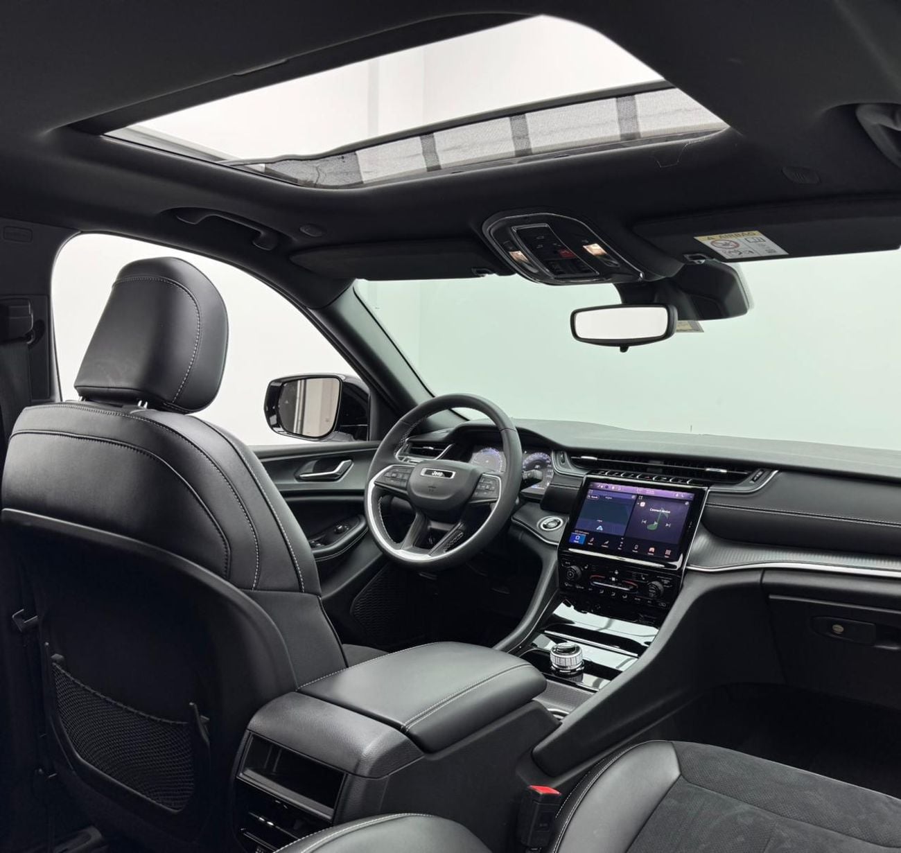 جيب جراند شيروكي 2024 Jeep Grand Cherokee Blacktop Edition, 2027 Jeep Warranty and Service Pack, GCC