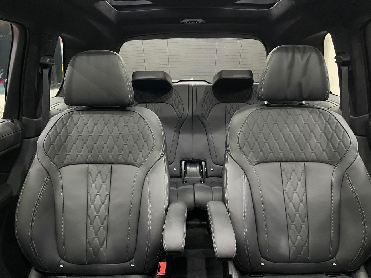 BMW X7 40i M Sport Pure 3.0L (340 HP)