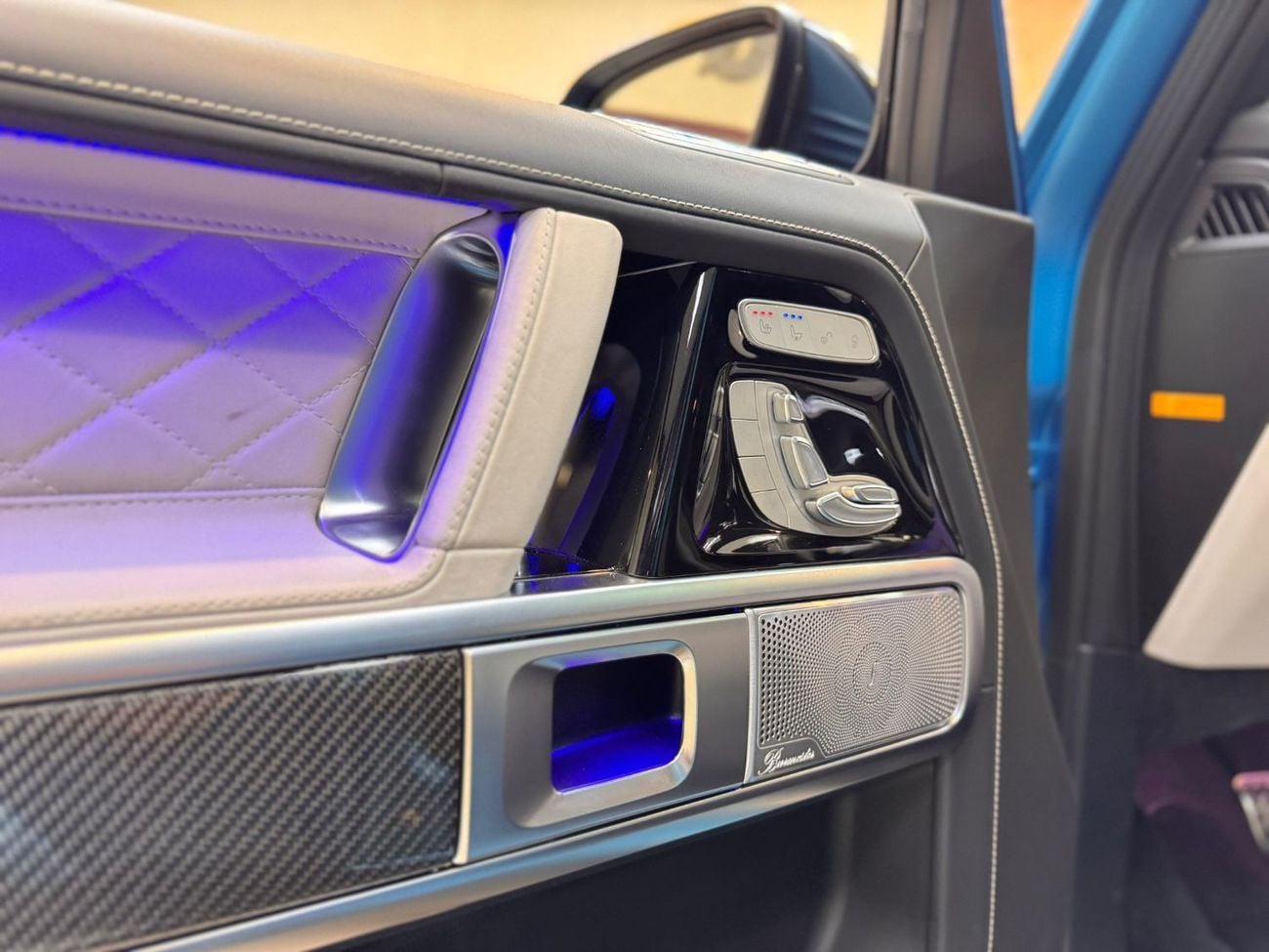 مرسيدس بنز G 63 AMG G 63 AMG DOUBLE NIGHT PACKAGE,  CARBON FIBER EDITION