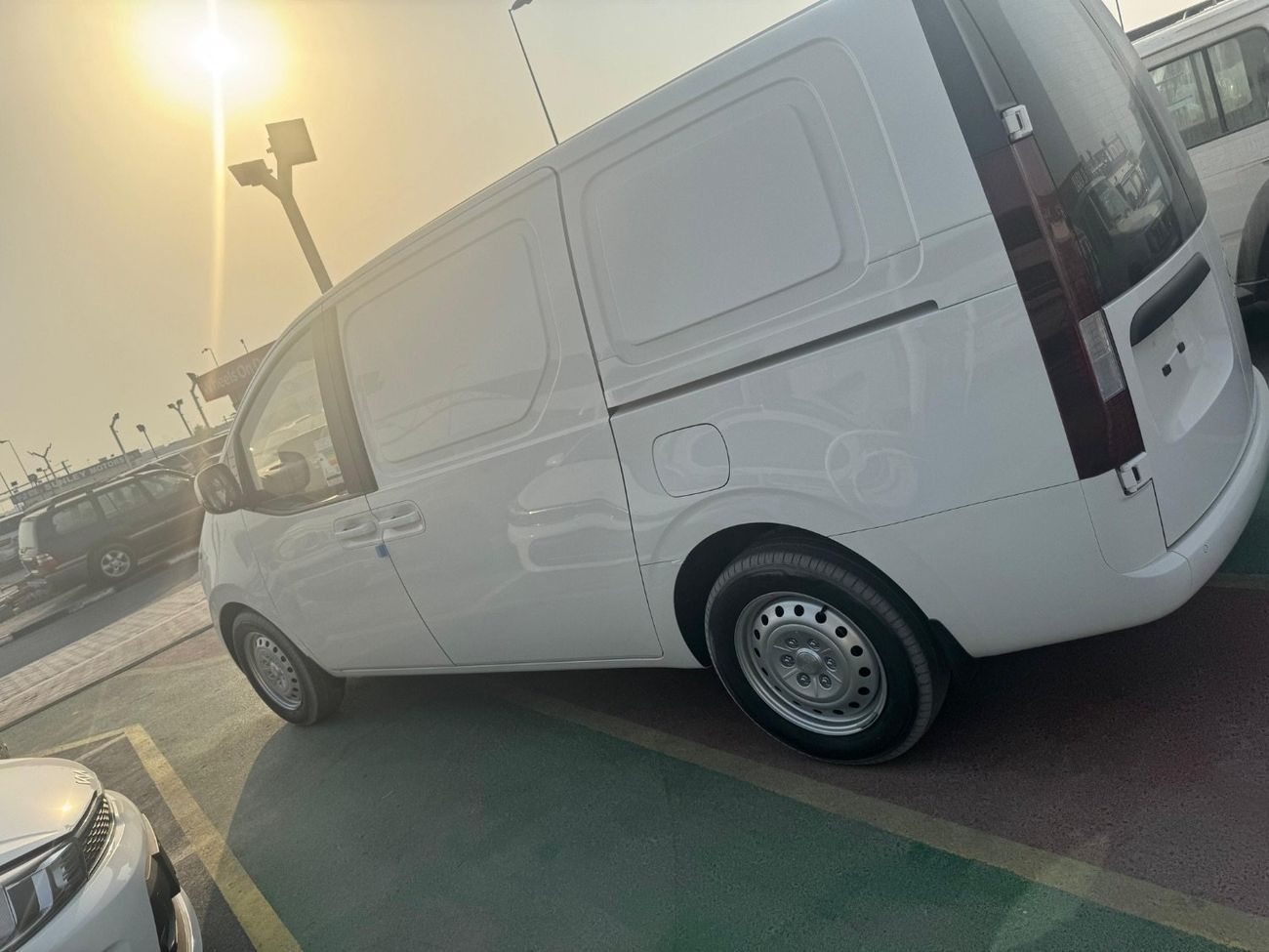 Hyundai Staria 2026 GCC 3.5 Cargo patrol Automatic