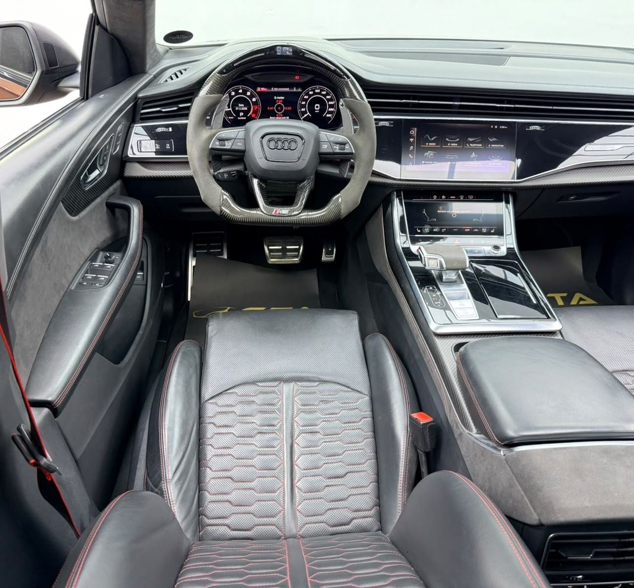 أودي RSQ8 ألياف الكربون 2021 Audi RS Q8 4.0 TFSI Quattro, MANSORY Kit, Warranty, Full Agency Service History, GCC Specs.