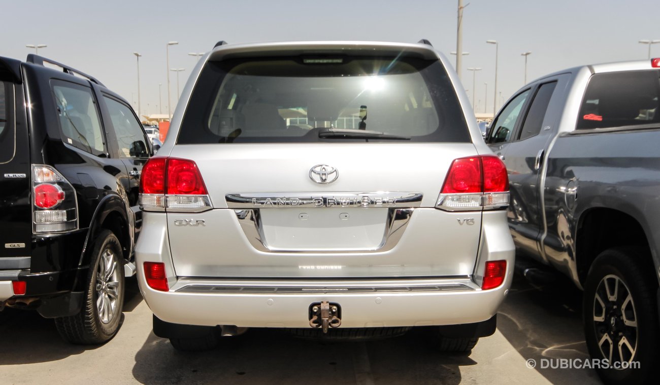 Toyota Land Cruiser GXR V6