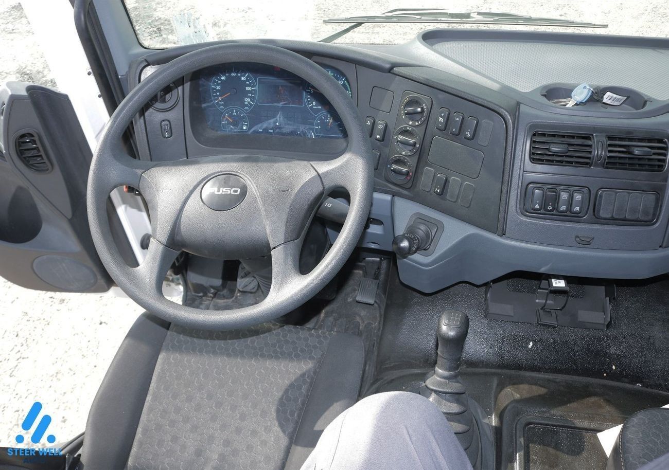 Mitsubishi Fuso FJ FJ 12 ton chassis 6 Cylinder Turbo DIESEL / export