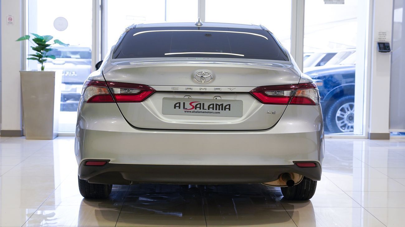 Toyota Camry LE STD 2.5L (204 HP)