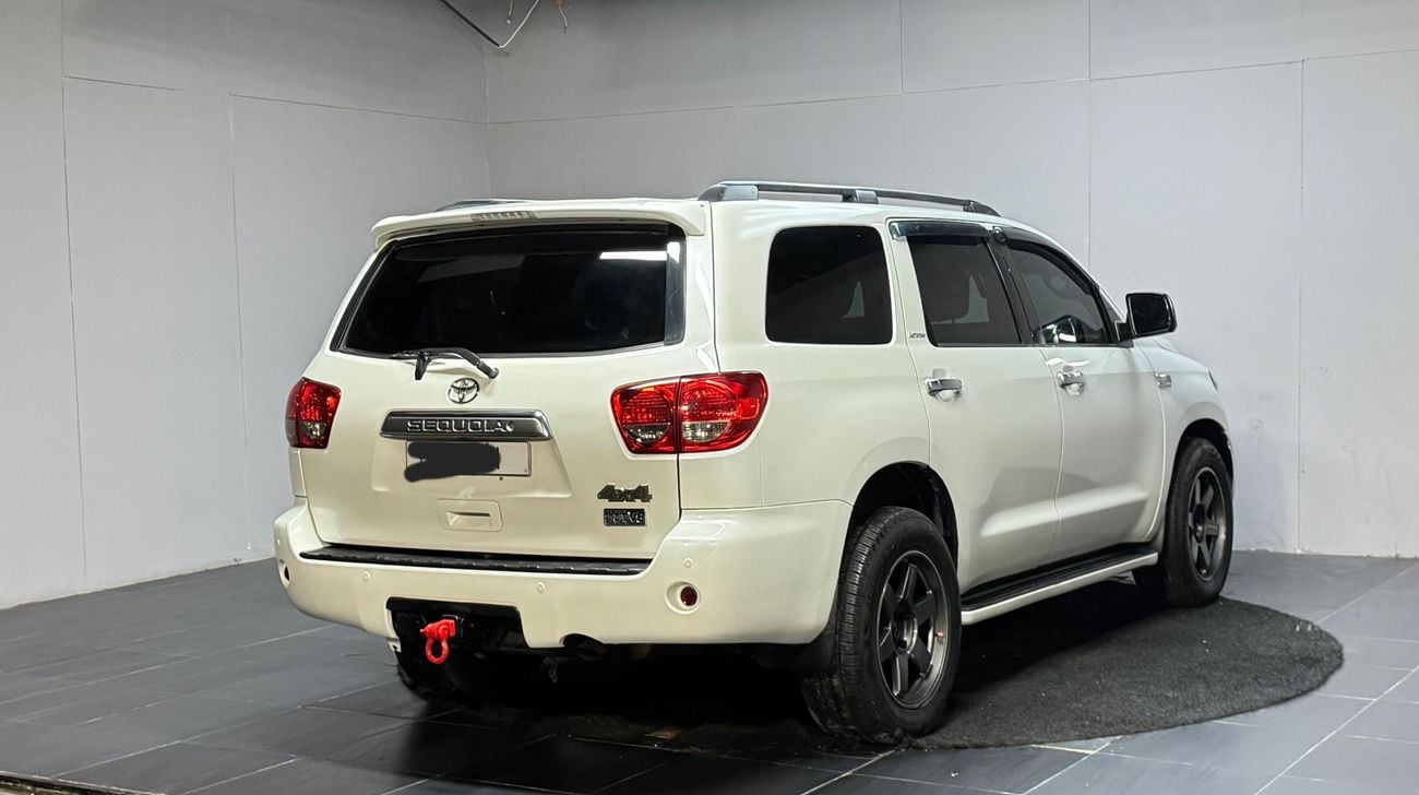 Toyota Sequoia