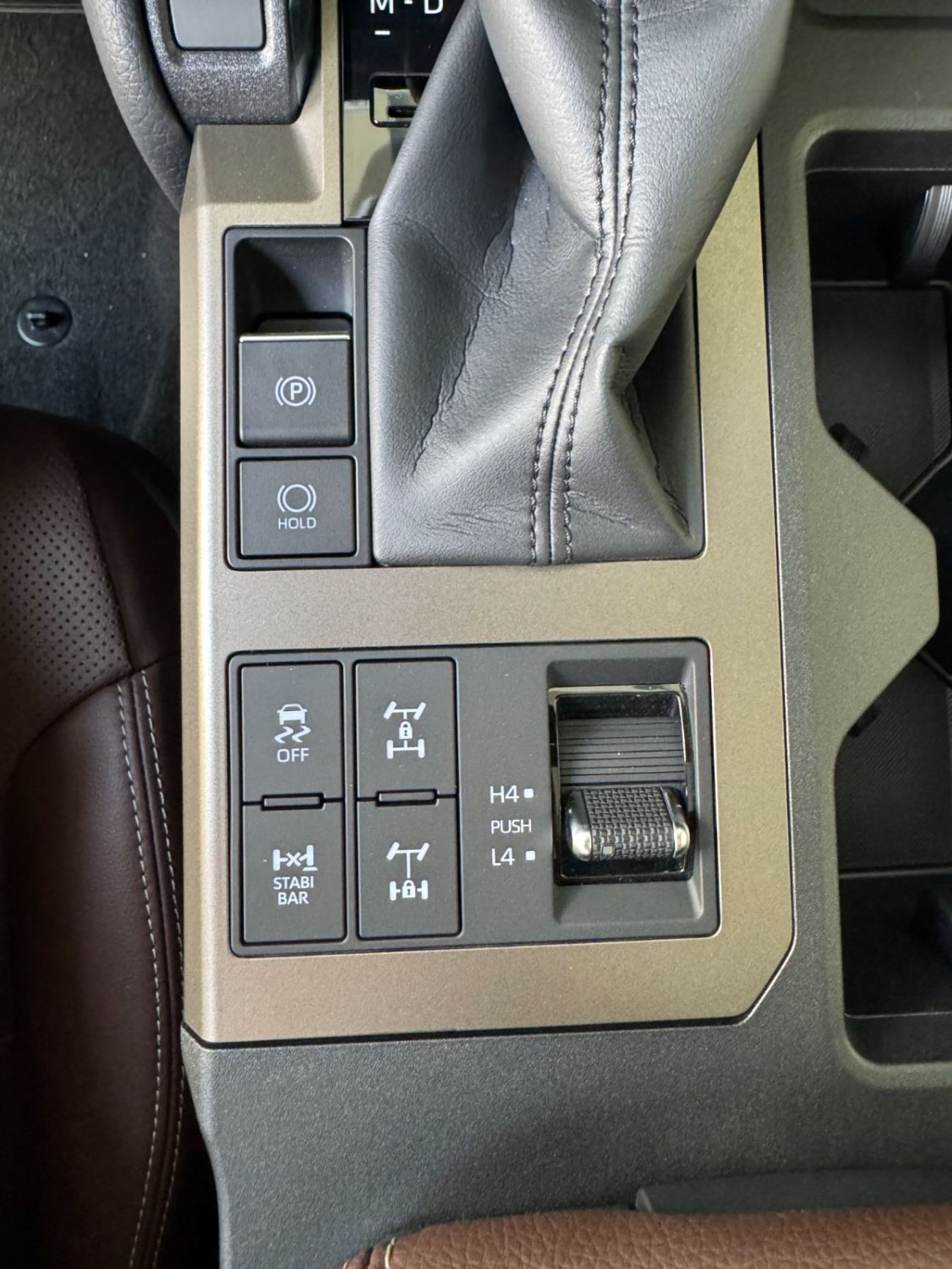 Toyota Prado 2026 2.8 DIESEL ADVENTURE ** EXPORT ONLY **التصدير فقط خارج الخليج***