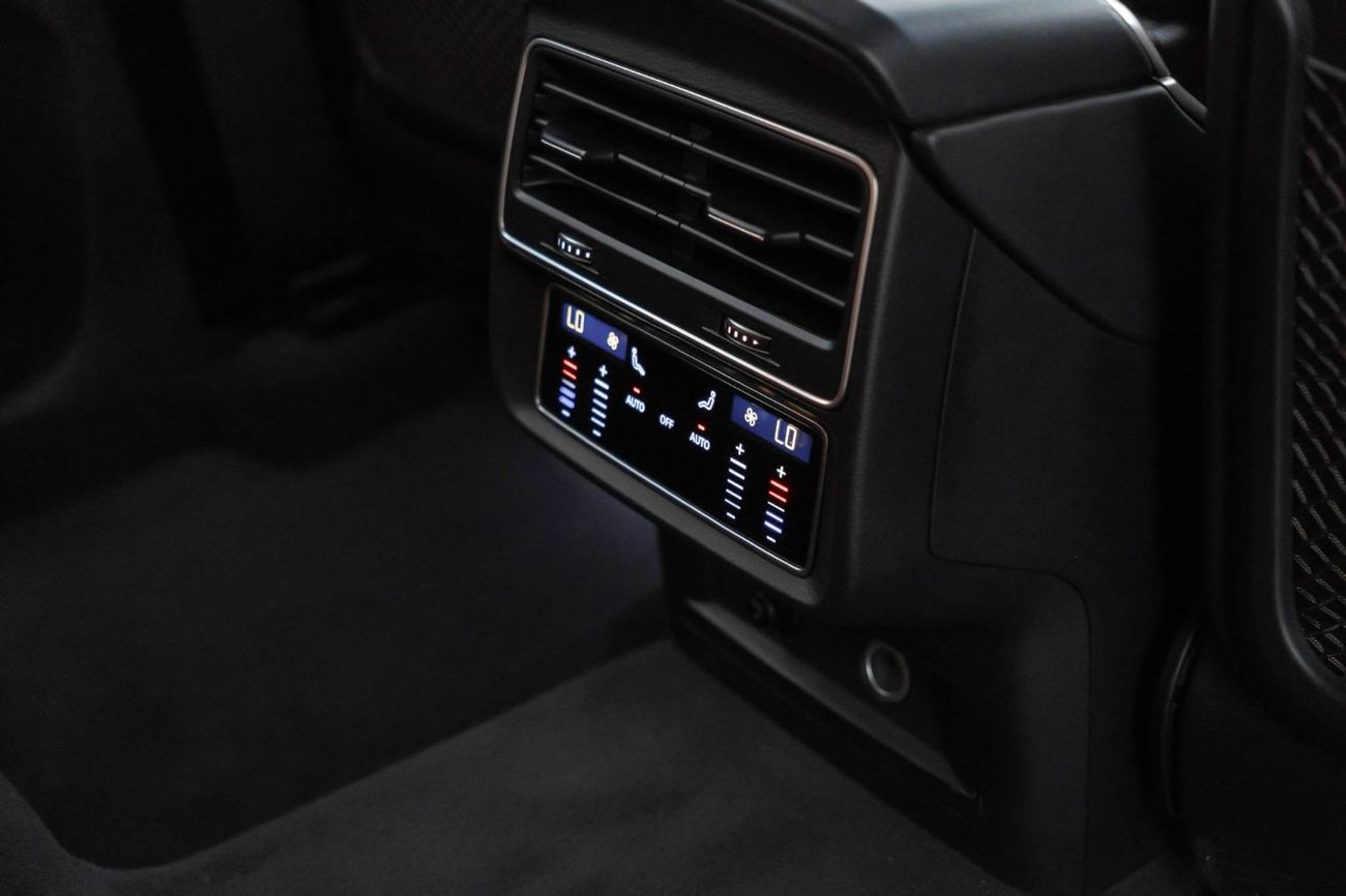 Audi RS Q8 TFSI quattro 4.0L