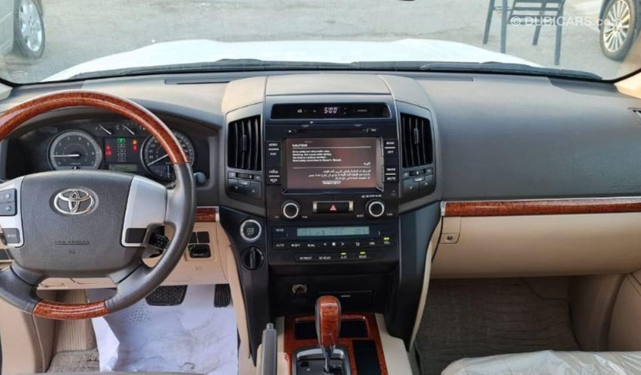 Toyota Land Cruiser تويوتا لاند كروزر 6 سلندر فل اوبشن موديل 2013 صبغ الوكالة بحالة الوكالة  عجمان معرض الصحراء لتجارة ا