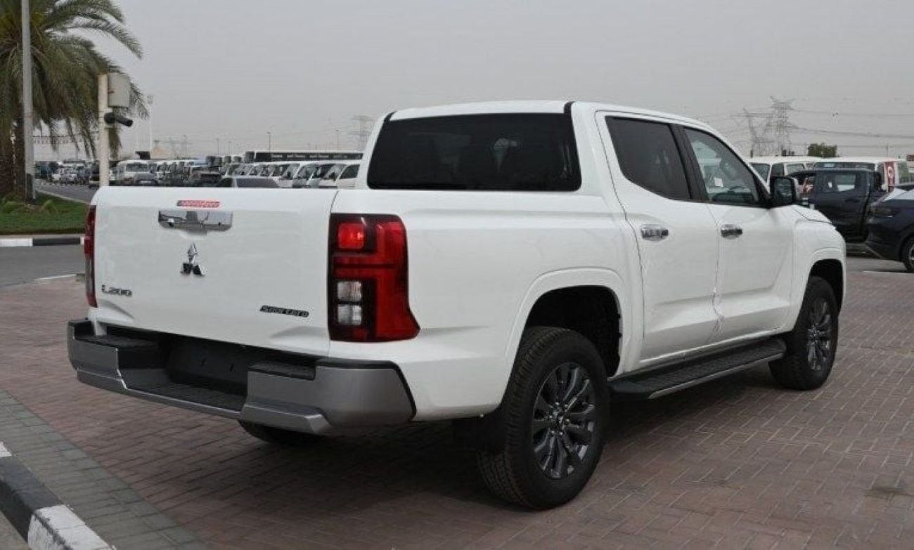 Mitsubishi L200 MITSUBISHI L200 GLS 2024 SPORTERO 2.4L DSL DCAB 4WD 6AT  SKU: N24ML25M  GLS Sportero Double Cab